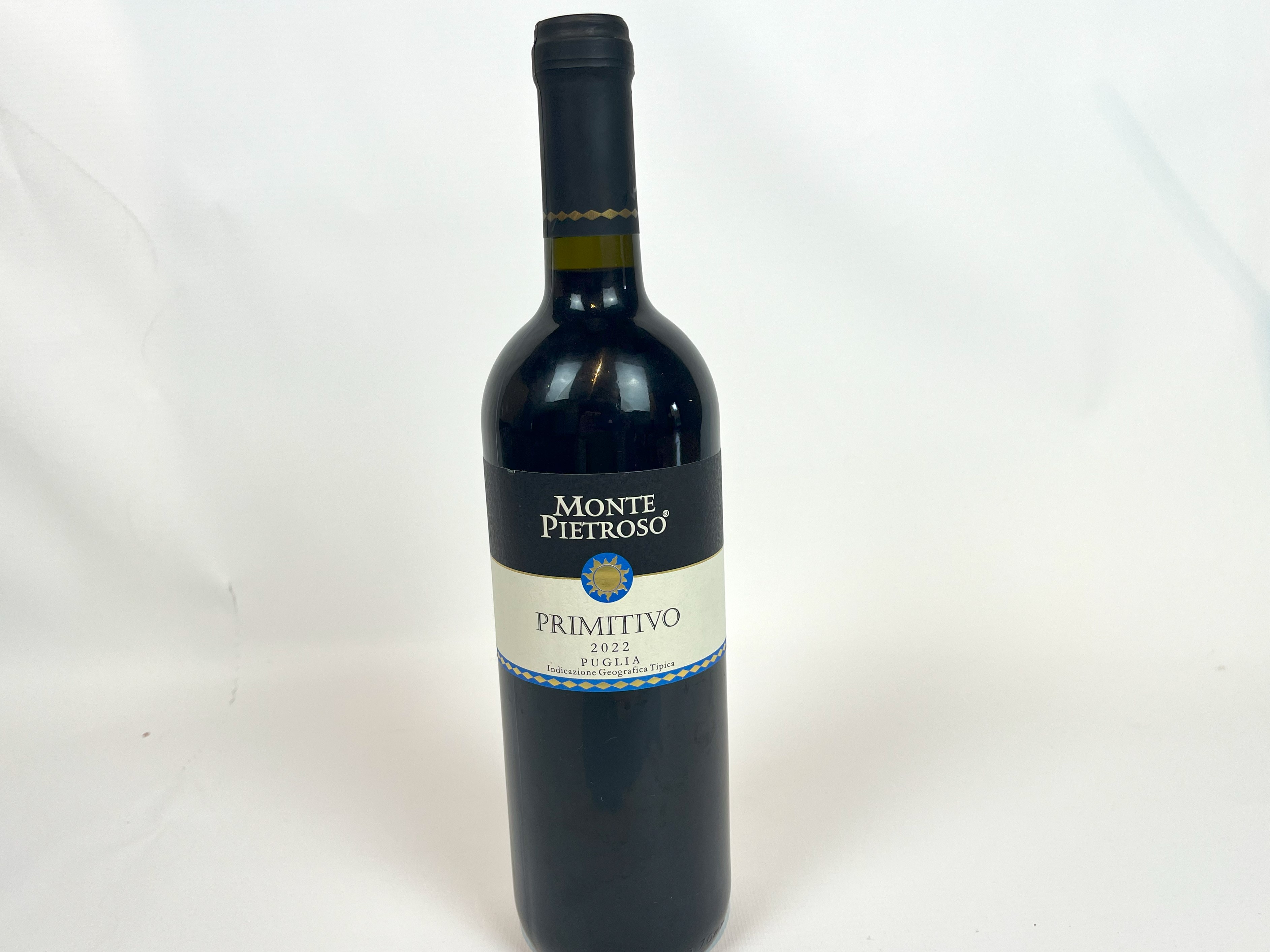 Primitivo di Puglia IGT | Monte Pietroso | 0.75L | 2023 | 13.0 % vol. Primitivo di Puglia IGT | Monte Pietroso | 0.75L | 2023 | 13.0 % vol.