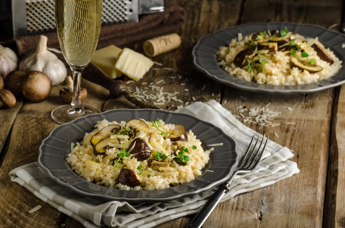 trueffel_butter_risotto_fleisch_pilze_kresse_knoblauch_angerichtet