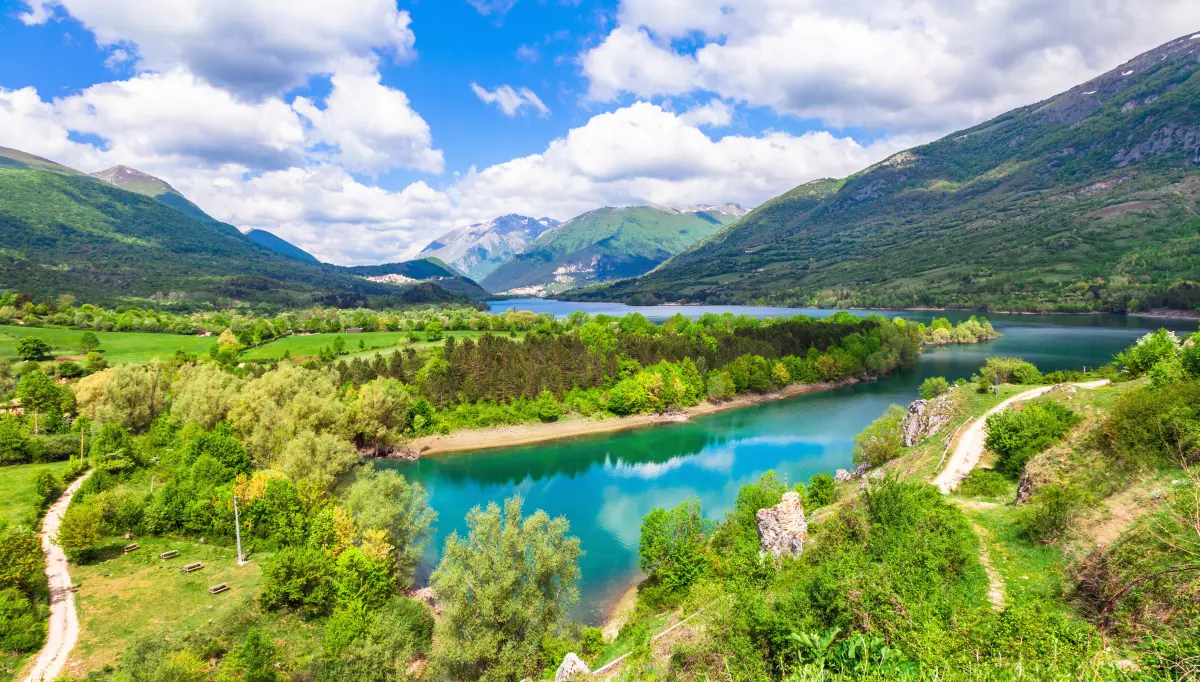 trebbiano_abruzzo_landschaft_natur_huegel_berge trebbiano_abruzzo_landschaft_natur_huegel_berge