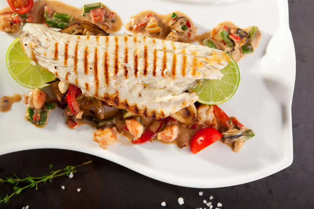 Knoblauch_Wolfsbarsch_limette_Gemuese Knoblauch_Wolfsbarsch_limette_Gemuese