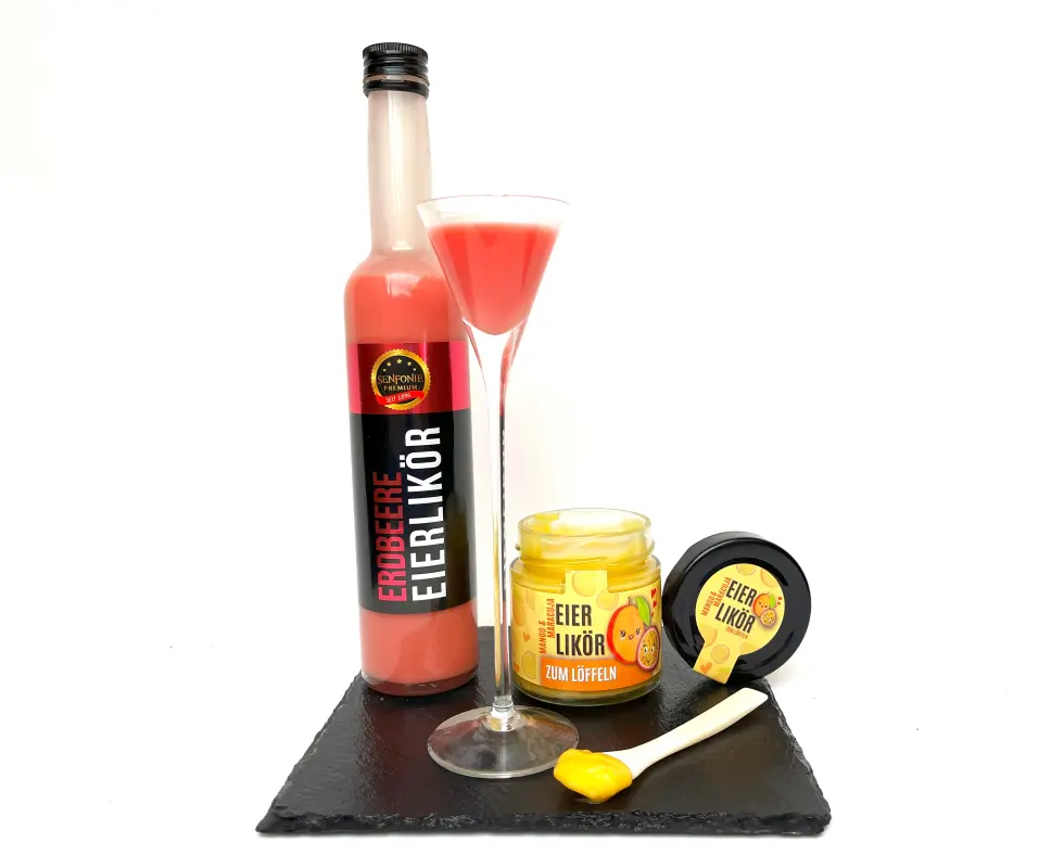 erdbeer_eierlikoer_zum_loeffeln_im_glas_schiefer_perlmutt_loeffel erdbeer_eierlikoer_zum_loeffeln_im_glas_schiefer_perlmutt_loeffel