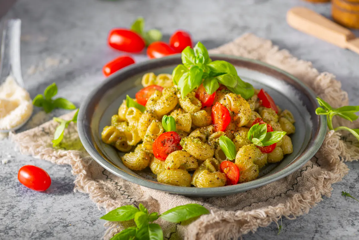 pesto_basilikum_trueffel_tomate_pasta pesto_basilikum_trueffel_tomate_pasta