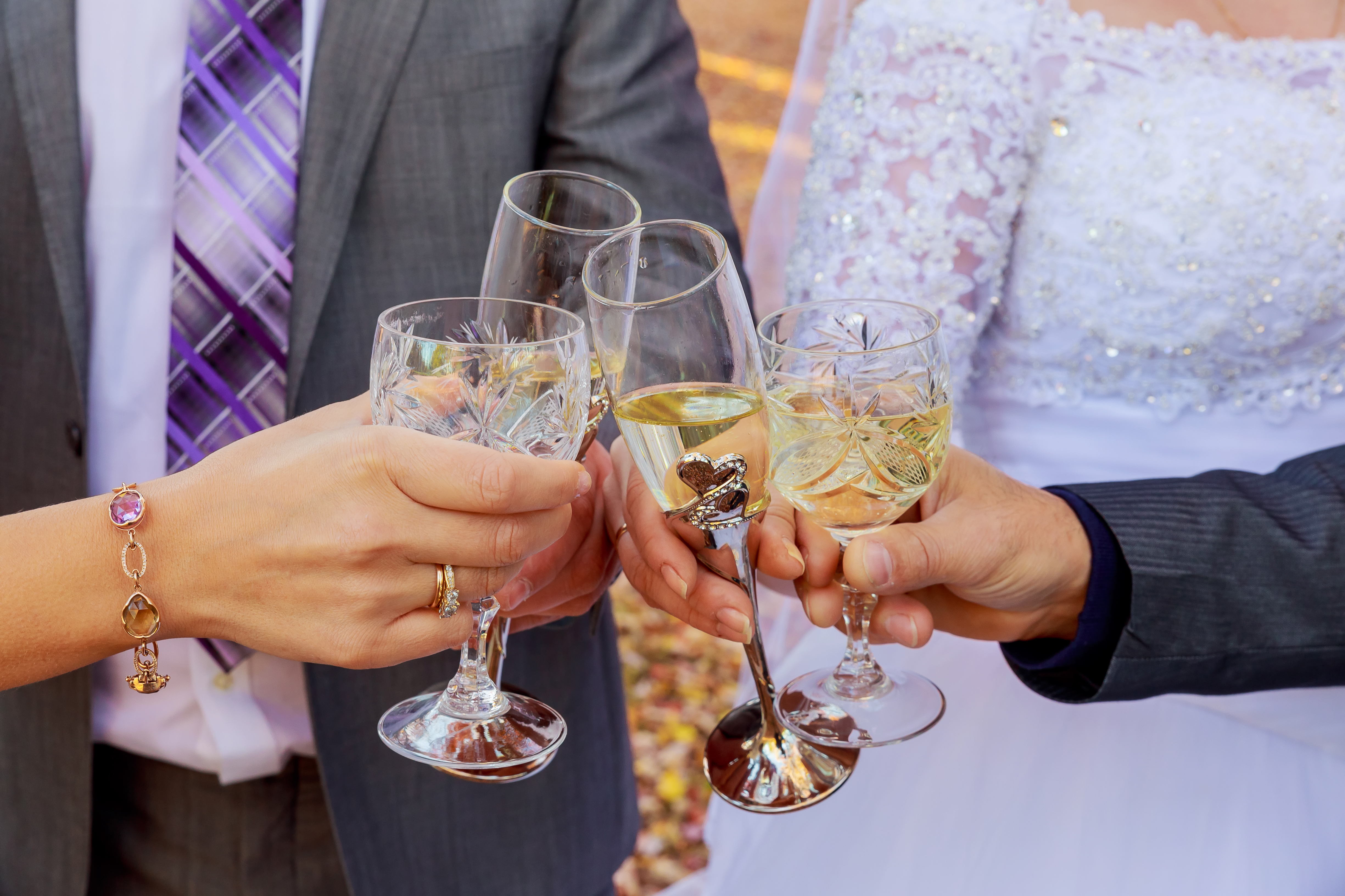 sekt_empfang_hochzeit_brautpaar_prosecco_champagner_cremant
