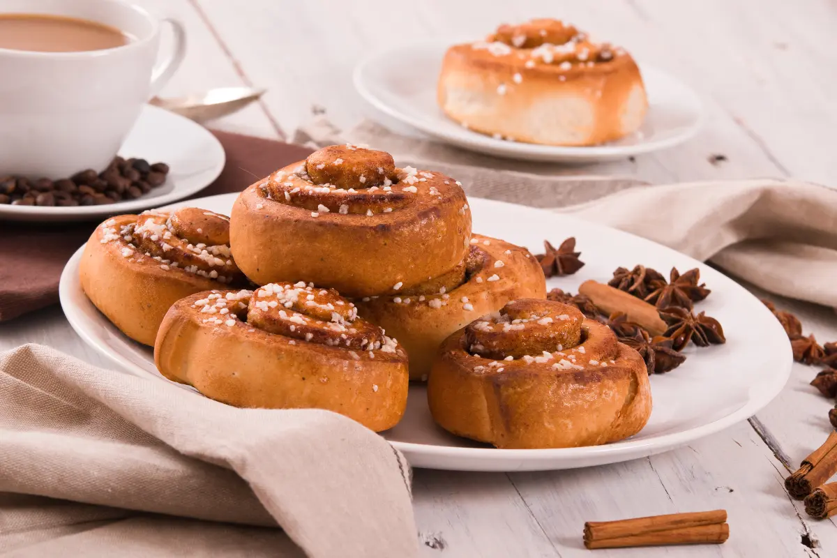 Zimt_Rollen_Schnecken_Cappuccino Zimt_Rollen_Schnecken_Cappuccino