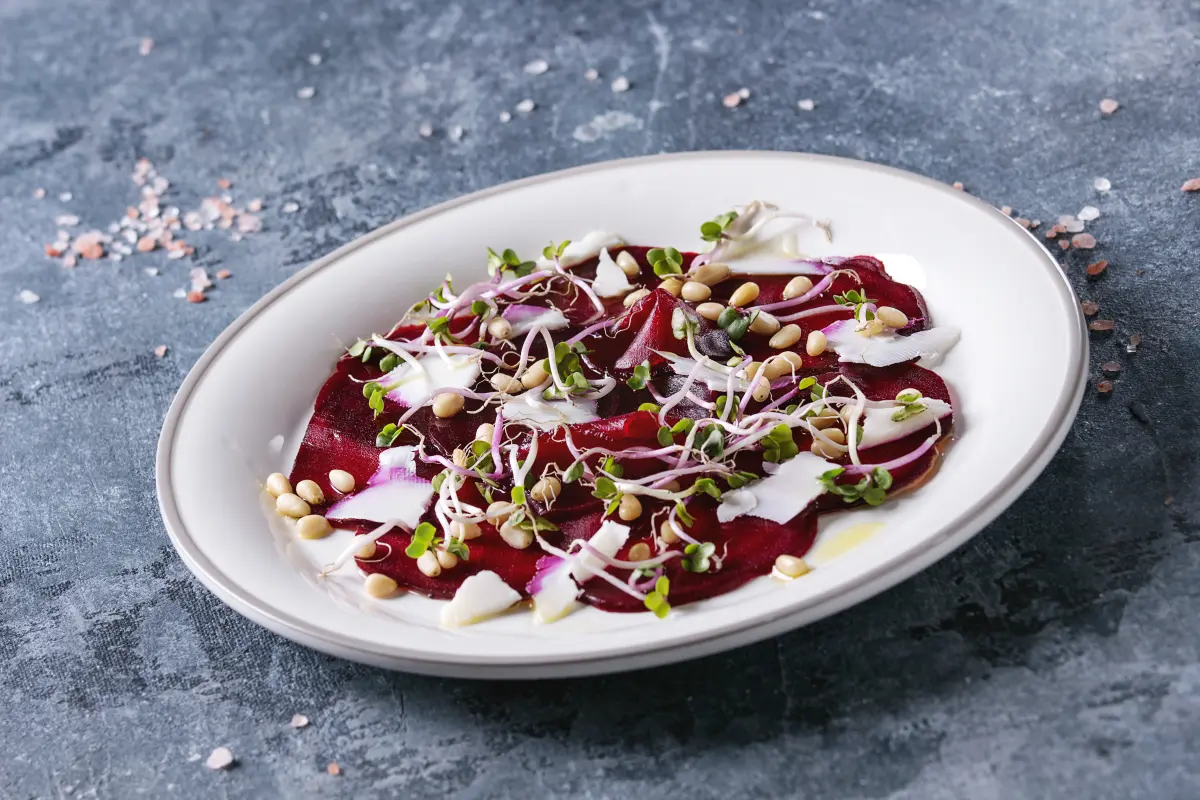 leindotteroel_rote_bete_carpaccio_ziegenkaese_olivenoel leindotteroel_rote_bete_carpaccio_ziegenkaese_olivenoel