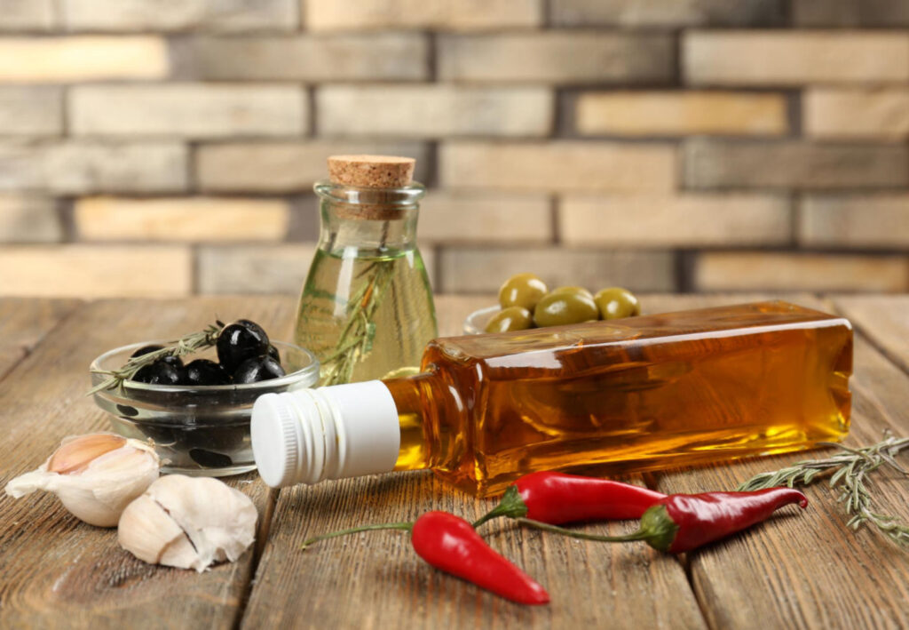 Verschiedene Arten von Speiseöl in Nahaufnahme