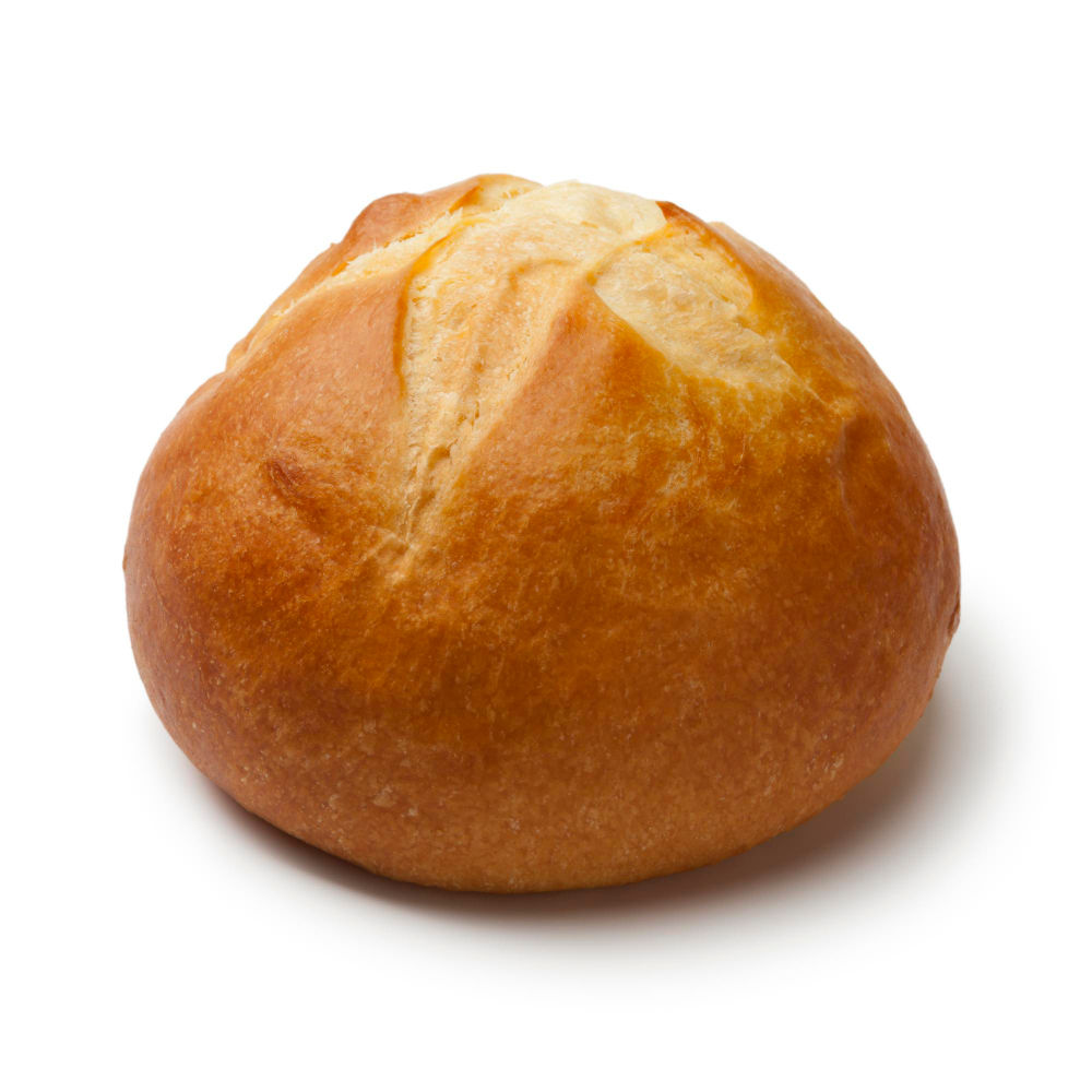 Einzelne frisch gebackene französische Brioche